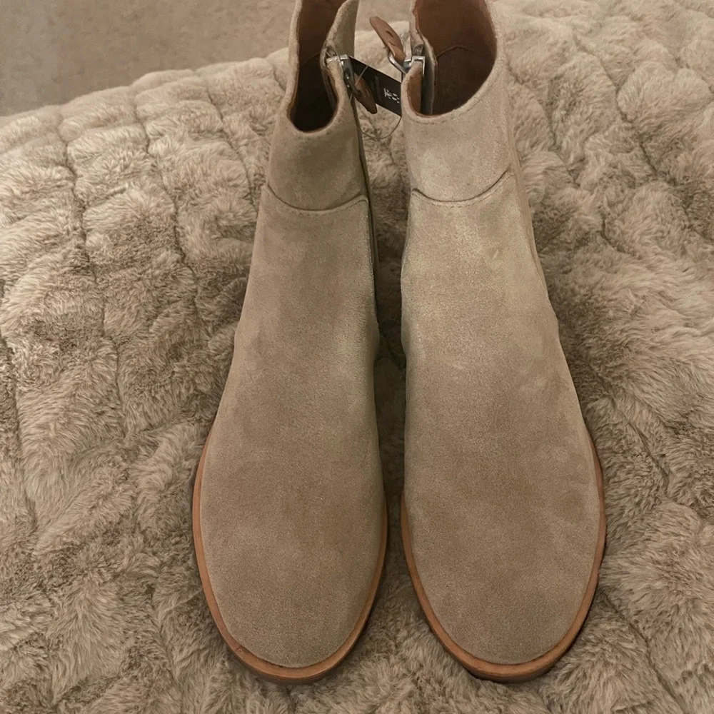 NEW: Gentle Souls “Terran” Boots- size 7 (fits like a 6.5) - Picture 4 of 8
